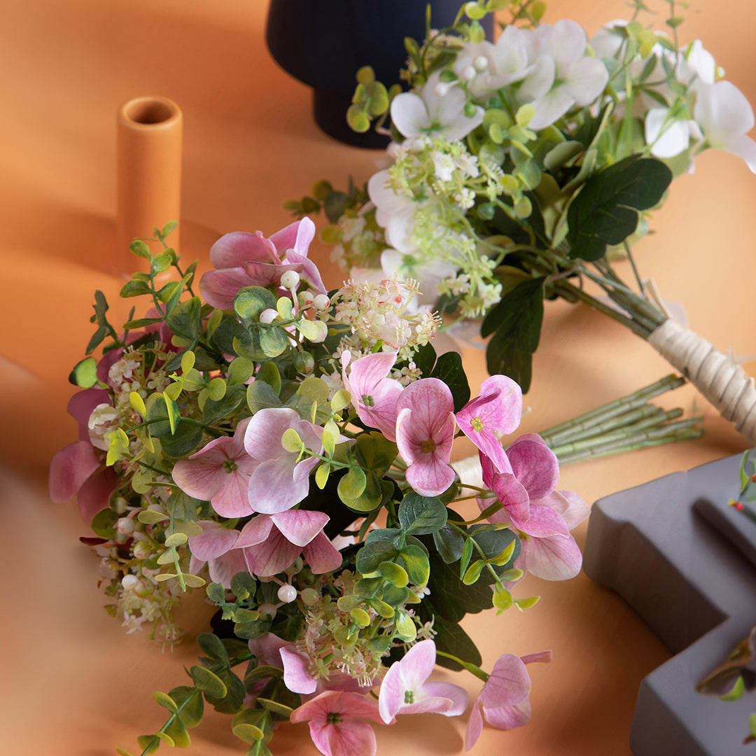Bouquet artificiale eucalipto e ortensie • 34 cm
