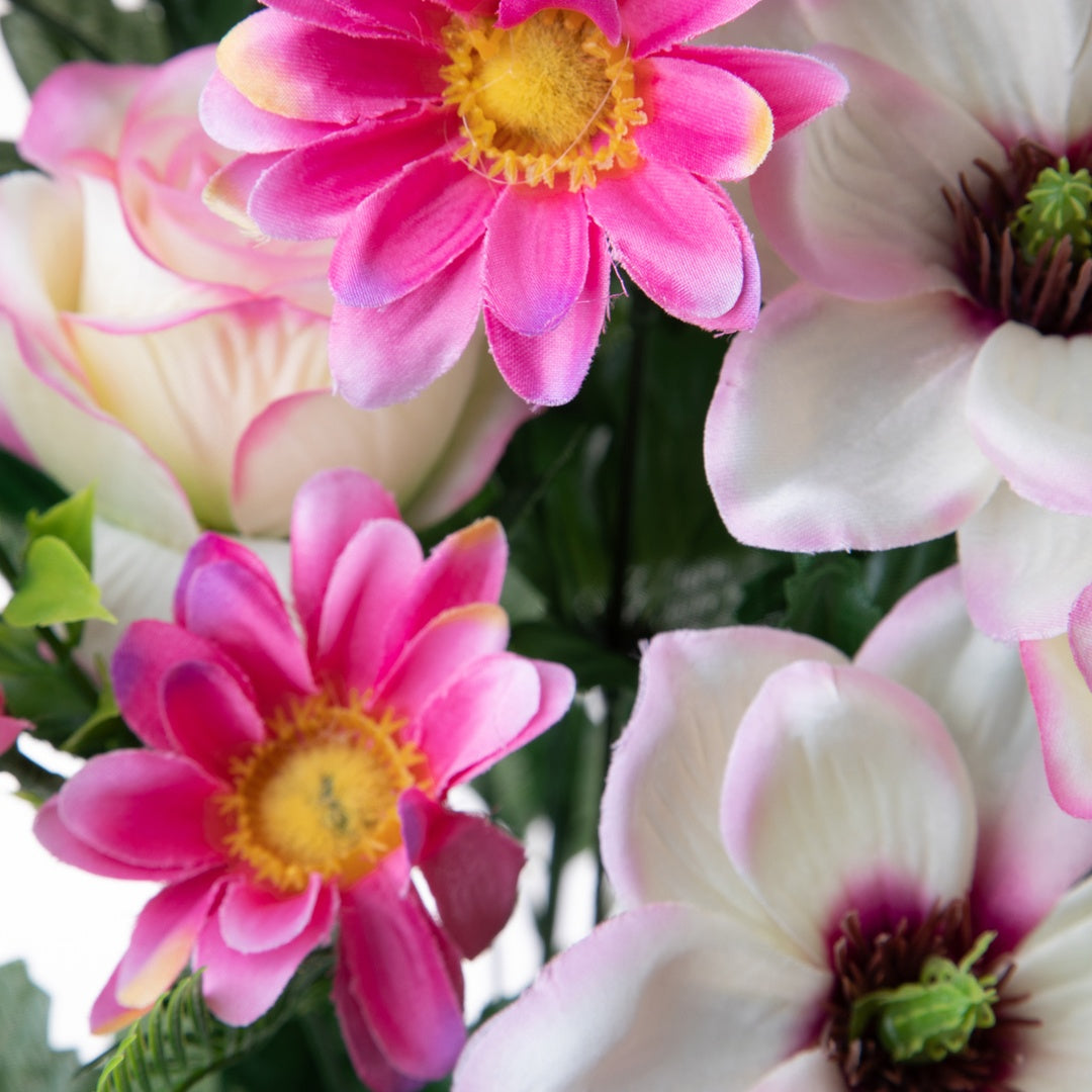 Bouquet artificiale rose e magnolia per 18 fiori • 60 cm