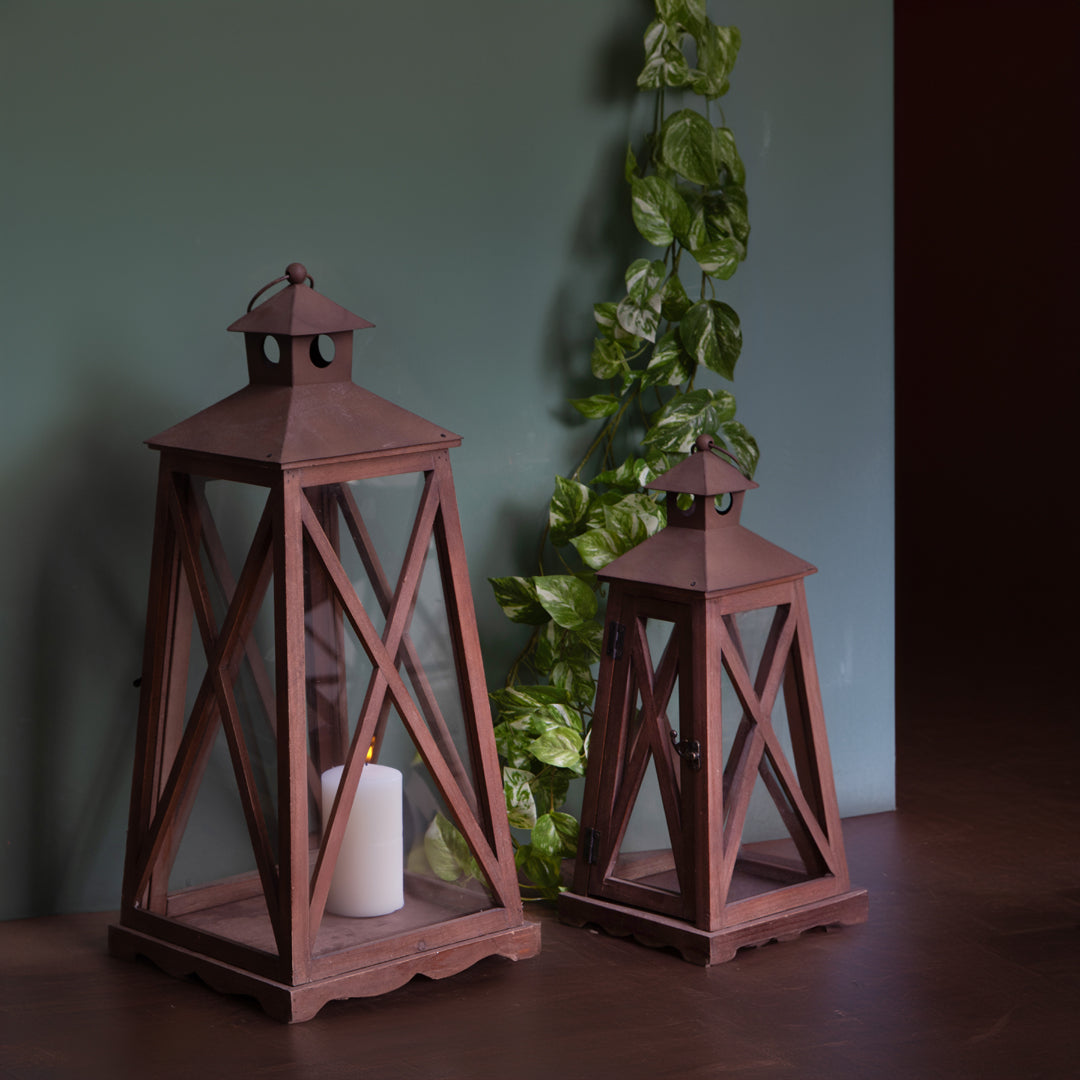 Set due lanterne in metallo e vetro • 66 cm