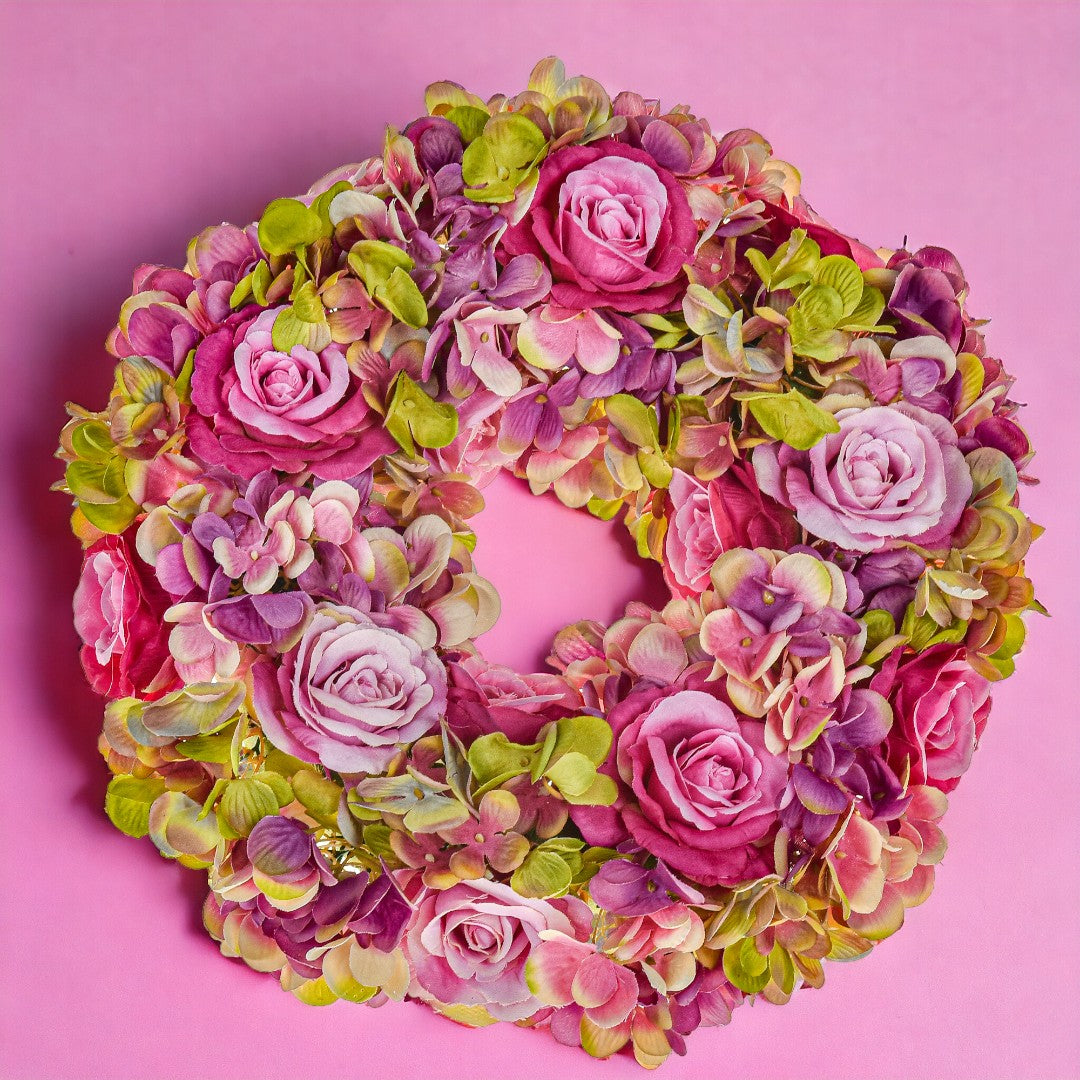 Corona con fiori artificiali di rose e ortensie • 30 cm