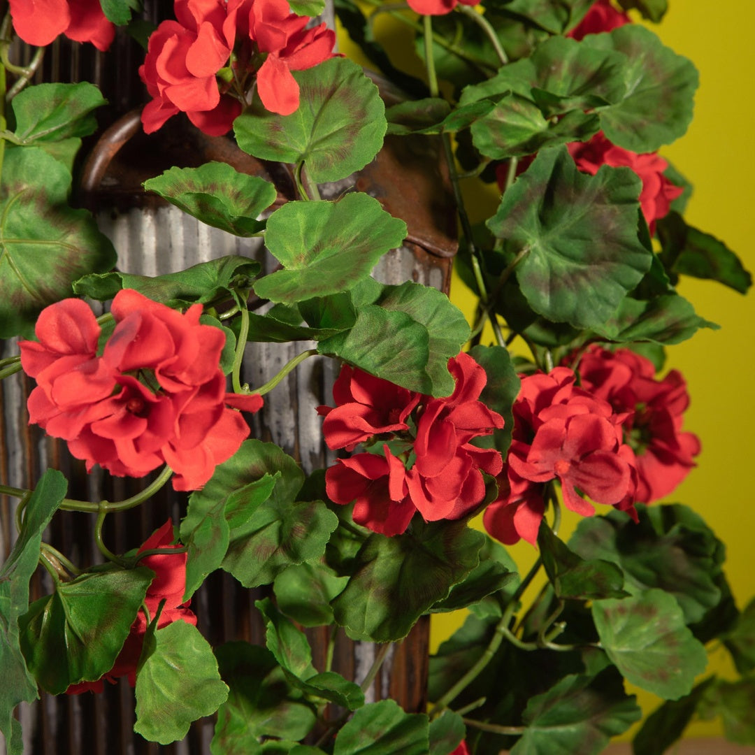 Cespuglio di fiori artificili di geranio pendente • 80 cm