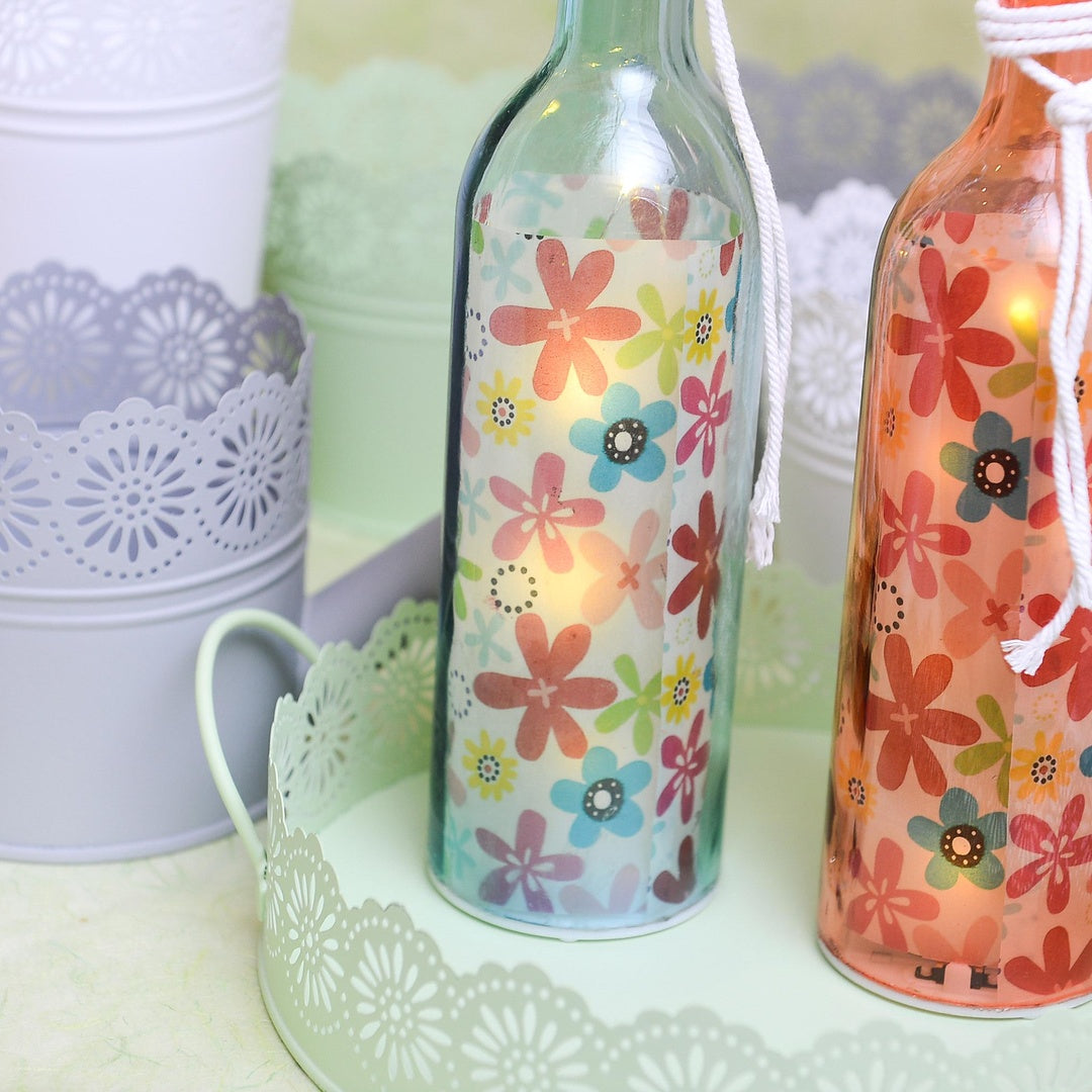 Bottiglia con luci a forma di cuori • 29 cm