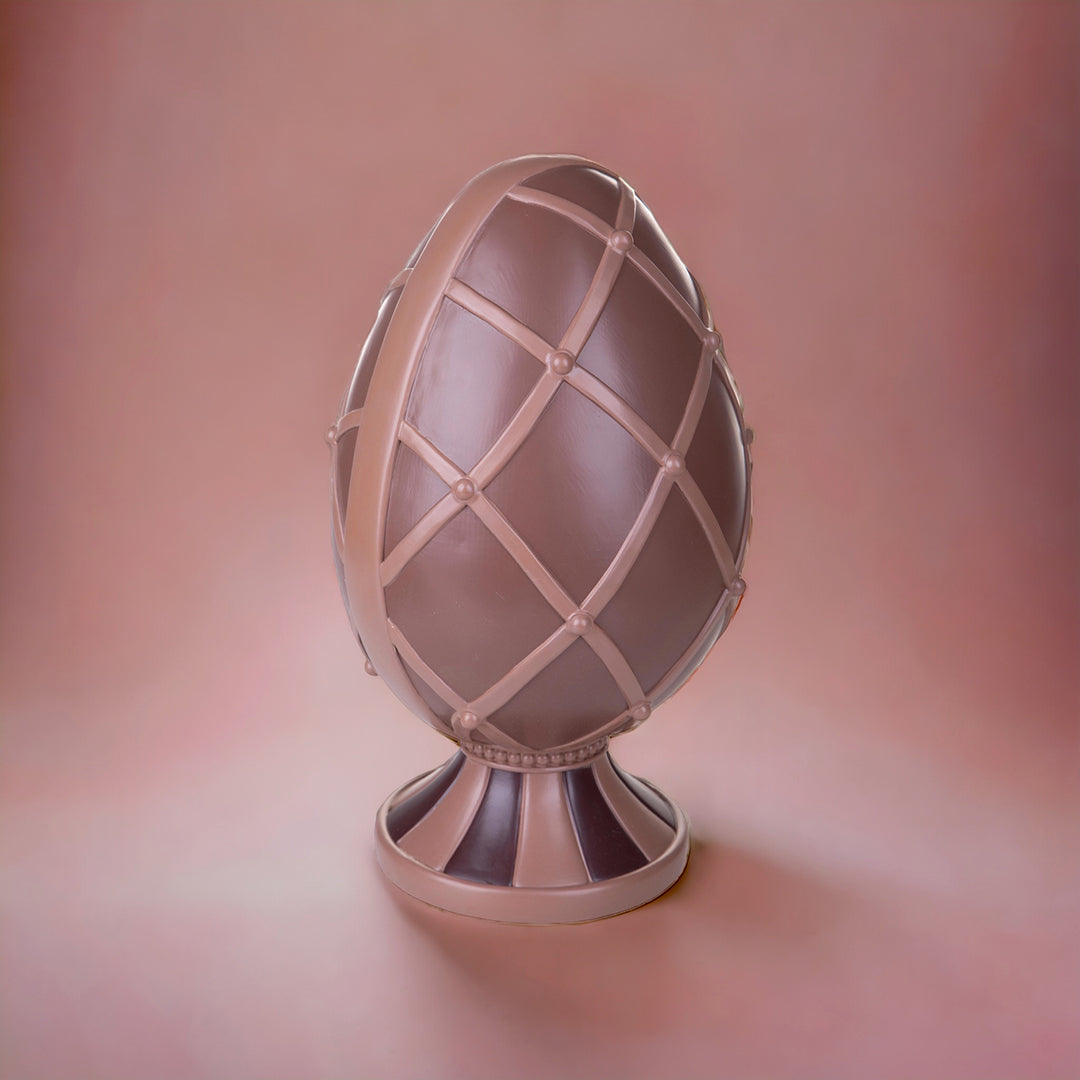 Uovo Resina "Cioccolato" con Base • 42 cm