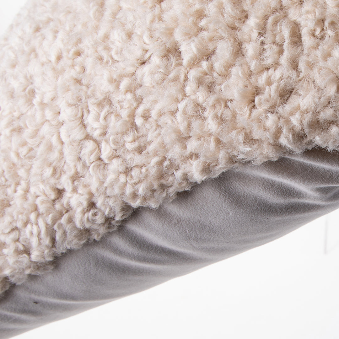 Cuscino con pelo sintetico • 45 cm