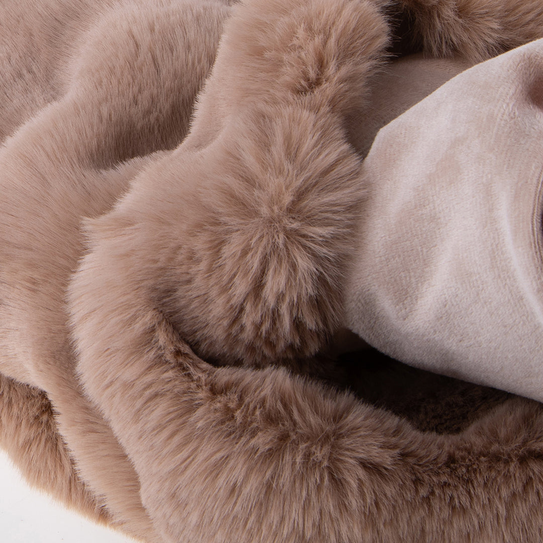 Coperta con pelo sintetico • 140x160 cm