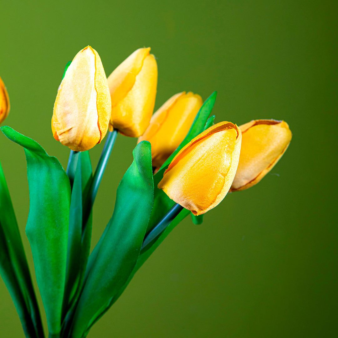 Mazzo di 7 tulipani artificiali • 37 cm