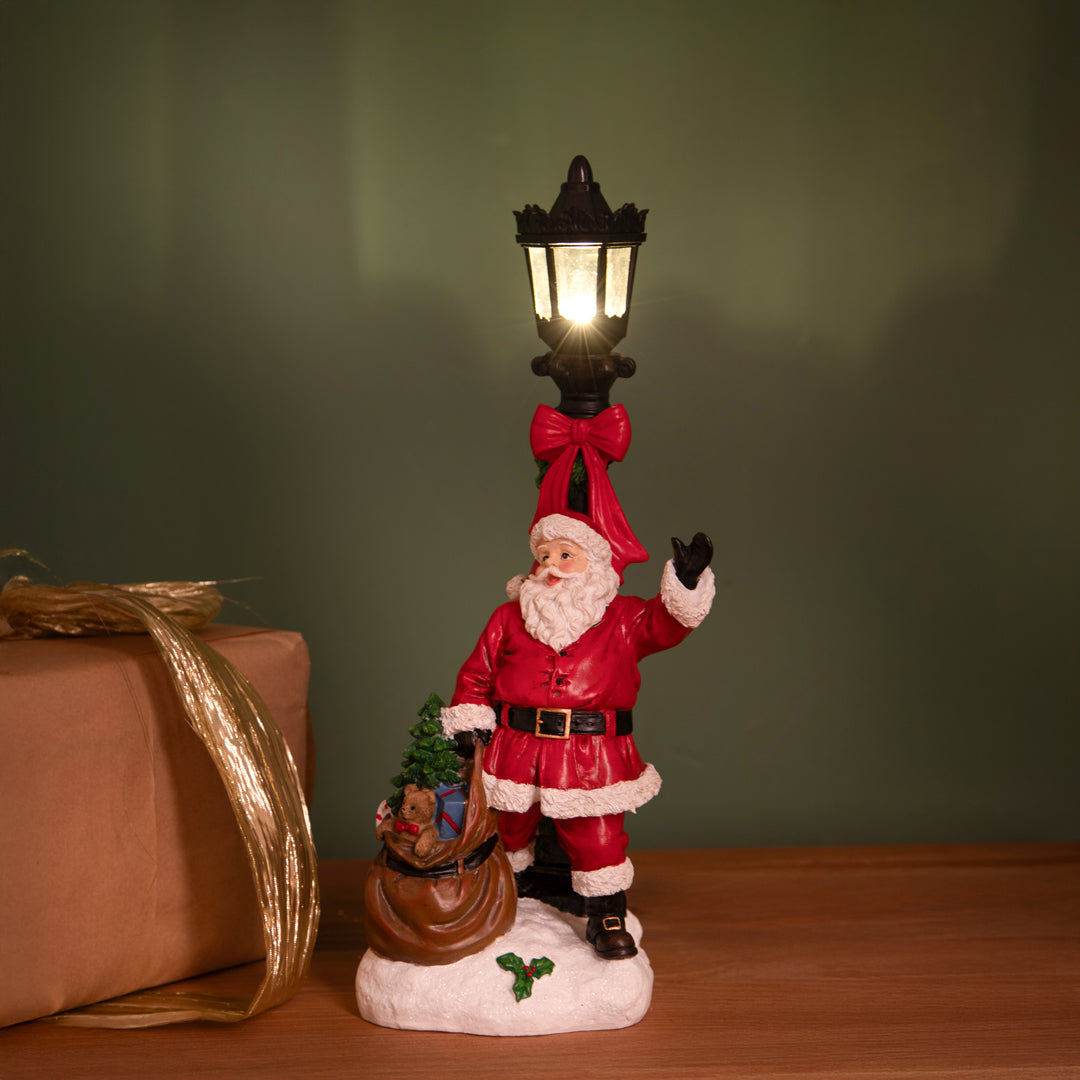 Babbo nat. con lampione led • H 38 cm