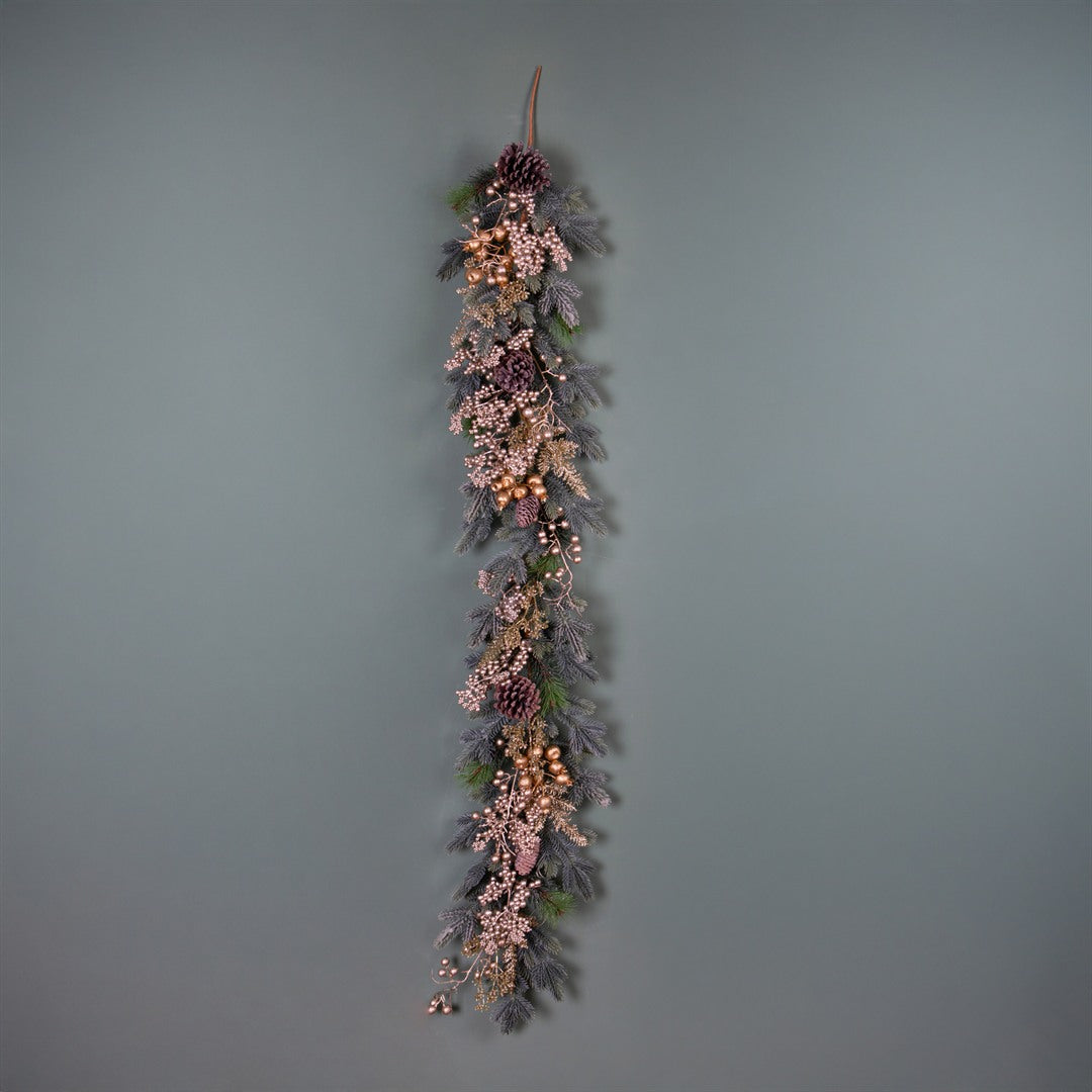 Ghirlanda con ilex e pigne • H 11 cm