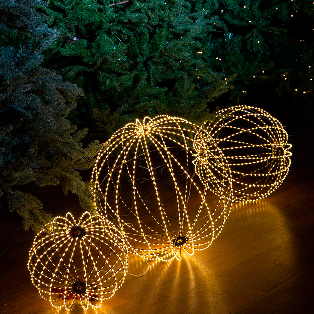 Sfera raggi con 700 led est • H 40 cm