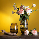 Vaso decorato con linee • 33 cm