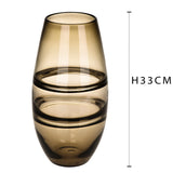 Vaso decorato con linee • 33 cm