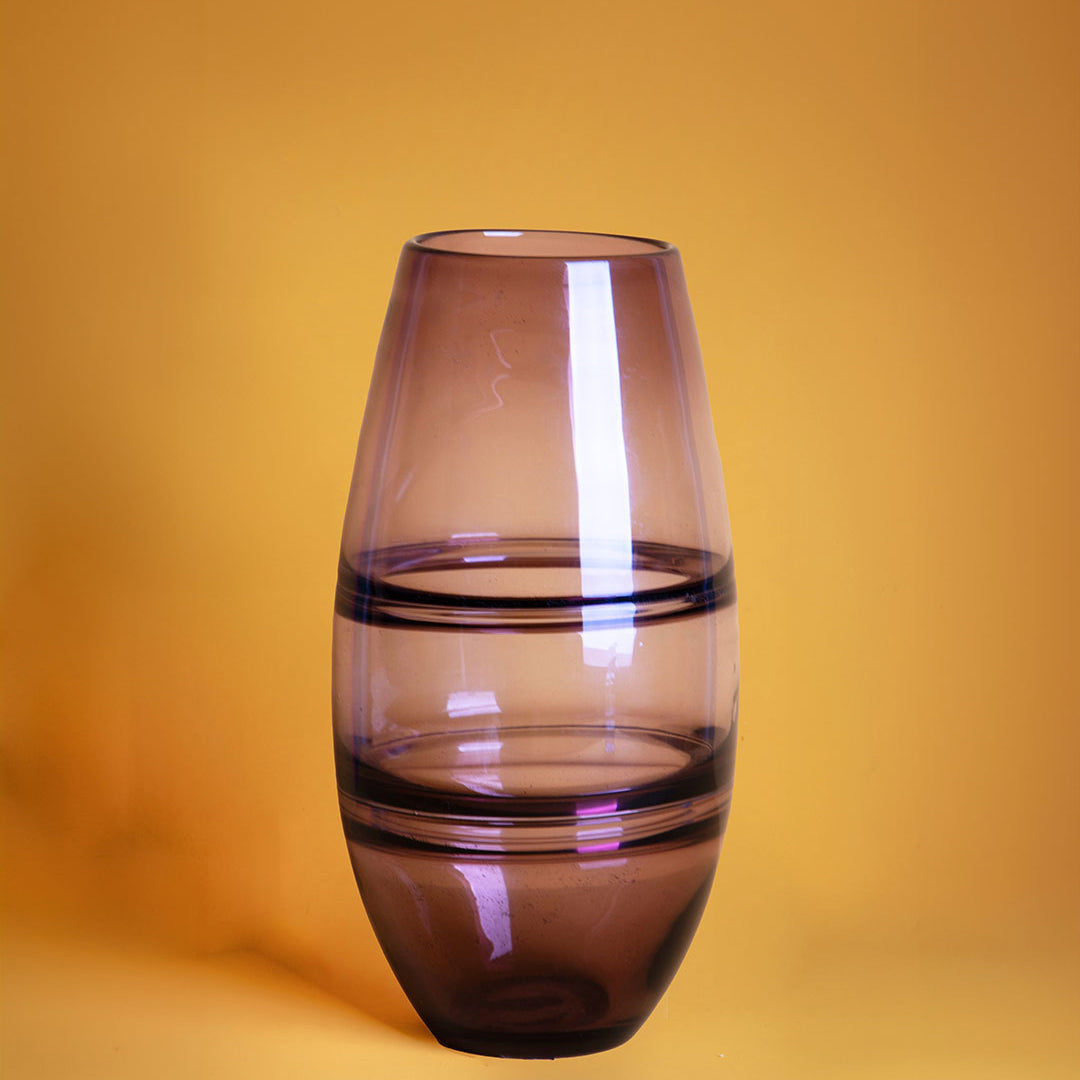 Vaso decorato con linee • 33 cm