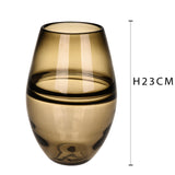 Vaso decorato con linee • 23 cm